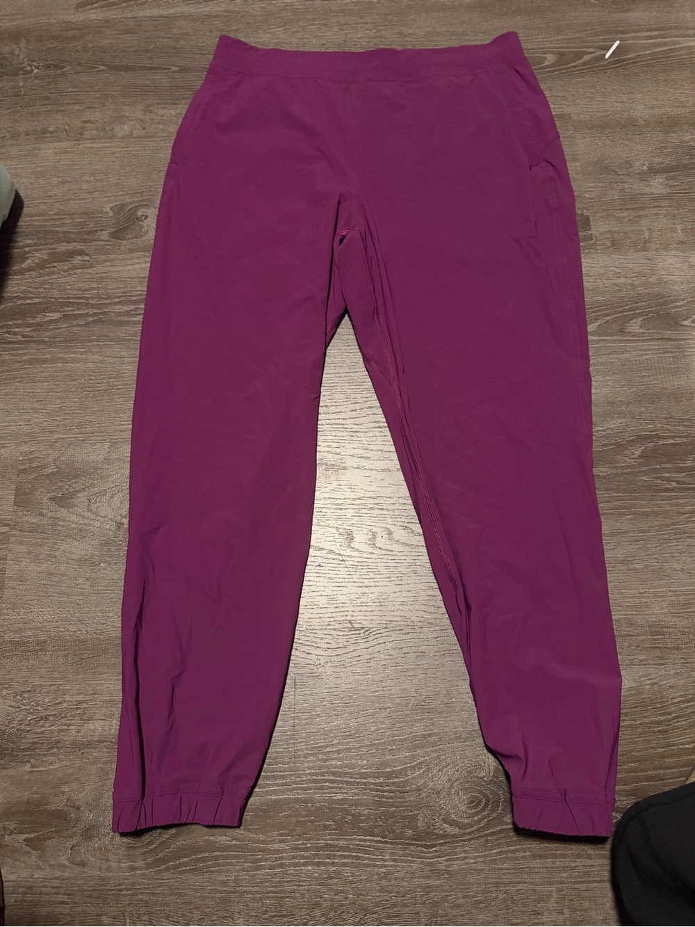 Womans lululemon Magenta Active Jogger Bottoms